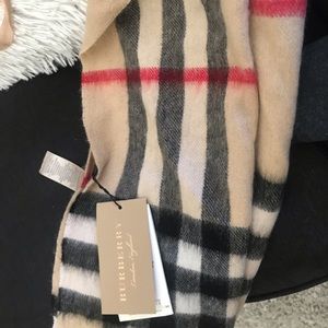 Burberry plaid scarf
